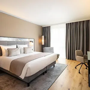 leonardo-royal-hotel-cologne-bonn-airport.topcolognehotels.com/