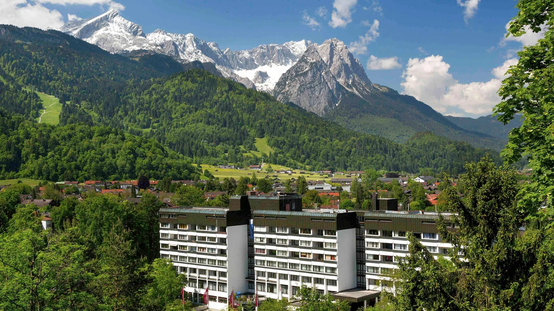 Mercure Hotel Garmisch Partenkirchen contacts